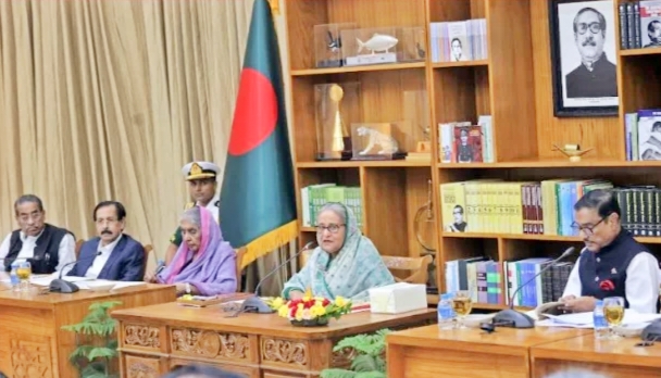 “অতি বাম আর অতি ডান মিলে সরকার উৎখাতে কাজ করছে”-প্রধানমন্ত্রী