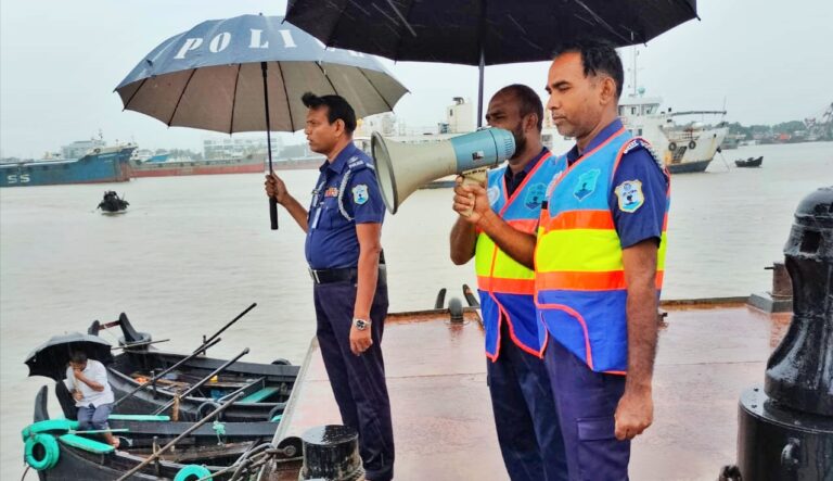ঘূর্ণিঝড় ‘রেমাল’ মোকাবিলায় চট্টগ্রামে প্রস্তুত ১০৩৪ আশ্রয়কেন্দ্র