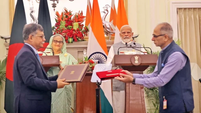 শেখ হাসিনা-নরেন্দ্র মোদির বৈঠক: ১০ সমঝোতা স্মারক সই