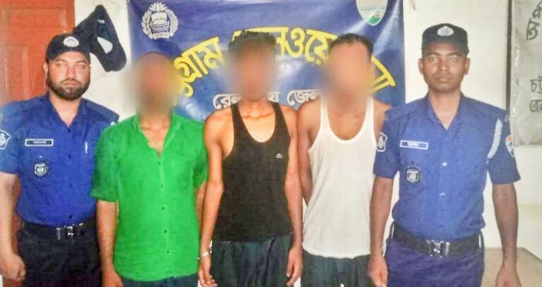 চট্টগ্রামগামী উদয়ন এক্সপ্রেস ট্রেনে তরুণী ধর্ষণ, গ্রেপ্তার ৩