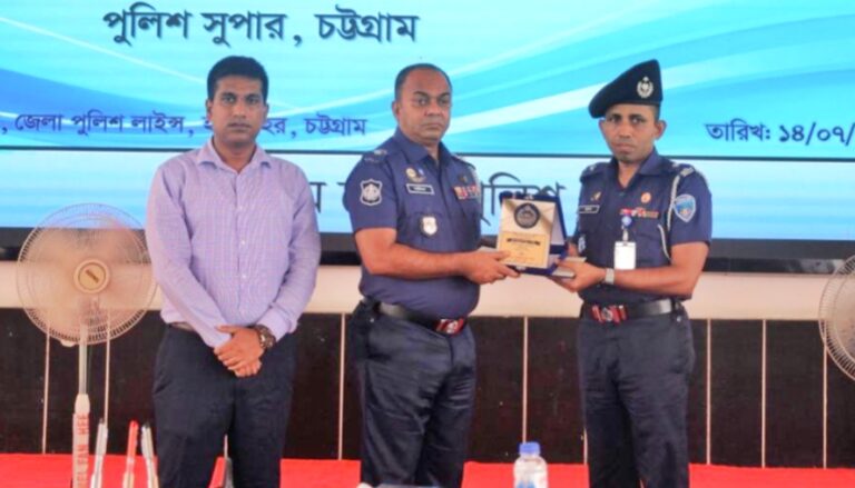 দ্বিতীয় বারের মতো চট্টগ্রাম জেলার শ্রেষ্ঠ ওসি হলেন জোরারগঞ্জ থানার আব্দুল্লাহ আল হারুন