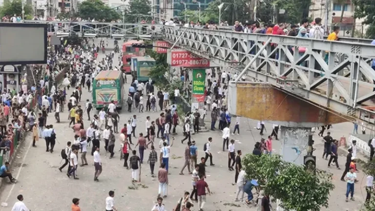 কোটা সংস্কার আন্দোলন: ঢাকা, চট্টগ্রাম ও রংপুরে সংঘর্ষে নিহত ৬