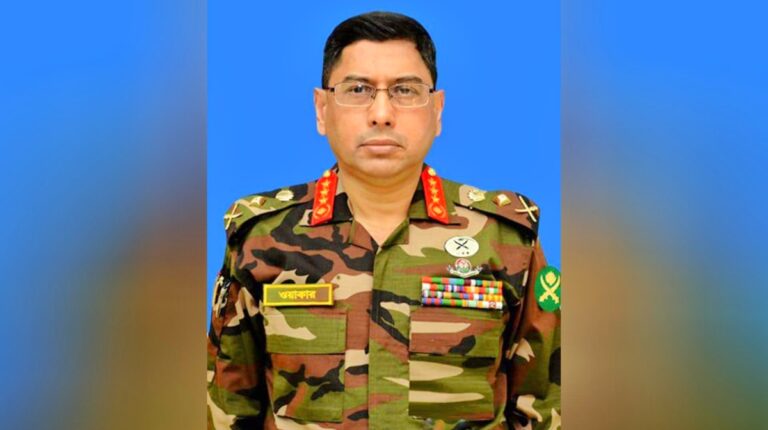 “রাষ্ট্রের প্রয়োজনে সেনাবাহিনী জনগণের পাশে আছে এবং থাকবে”- সেনাপ্রধান