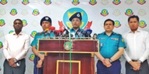 “ঢাকায় কারফিউয়ের সময় বিনা প্রয়োজনে ঘর থেকে বের হলেই ব্যবস্থা”-ডিএমপি কমিশনার