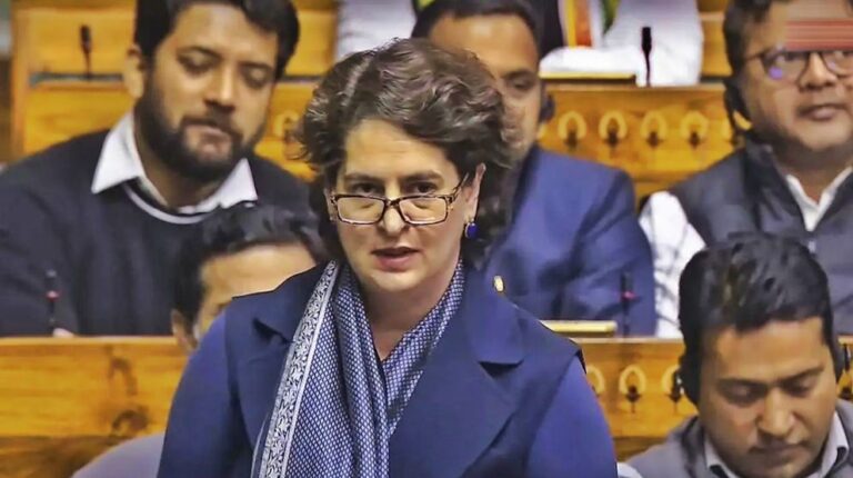 “একাত্তরে বাংলাদেশের মানুষের কথা দুনিয়ায় কেউ শোনেনি”-প্রিয়াঙ্কা গান্ধী