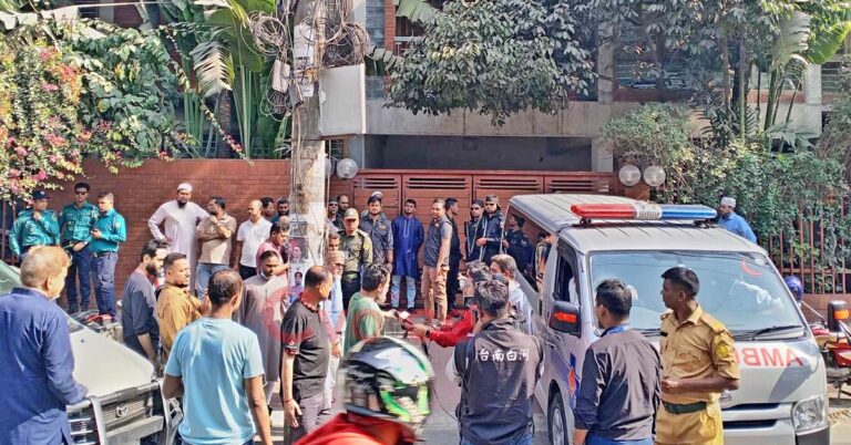 চট্টগ্রামের পাঁচলাইশে দিনদপুরে ডাকাতি, গৃহকর্তা আহত, গ্রেপ্তার ২