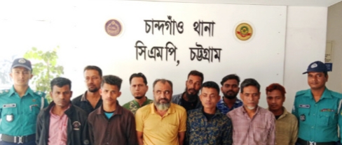 চান্দগাঁও থানার অভিযান: জুয়া খেলার সরঞ্জাম ও নগদ টাকাসহ ১০ জুয়াড়ি আটক