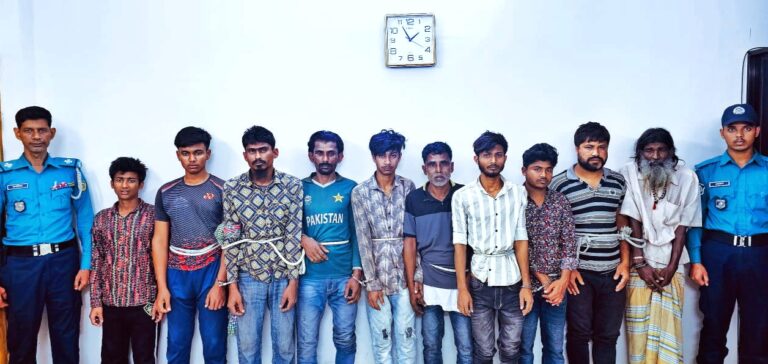 চট্টগ্রামের পতেঙ্গা সমুদ্র সৈকতে পুলিশের এসআইয়ের ওপর হামলা, ২৪ ঘন্টায় ১২জন গ্রেপ্তার