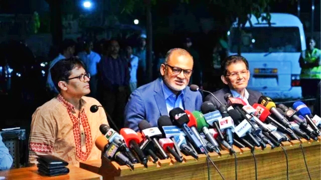“যুক্তরাষ্ট্র শুল্ক বাড়ানোর কারণে বাংলাদেশ ক্ষতিগ্রস্থ হবে না”- বাণিজ্য উপদেষ্টা