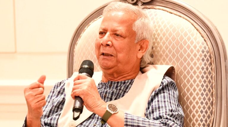 “প্রবাসীদের সহযোগিতায় দেশের অর্থনীতি আবার ঘুরে দাঁড়াতে পেরেছে”-প্রধান উপদেষ্টা