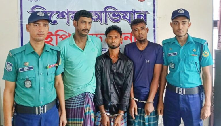 ইপিজেড থানা পুলিশের অভিযান: ১৩ মামলার পলাতক আসামী শীর্ষ সন্ত্রাসী মোঃ সাইফুদ্দিন প্রকাশ ভেন্ডাইয়া গ্রেফতার