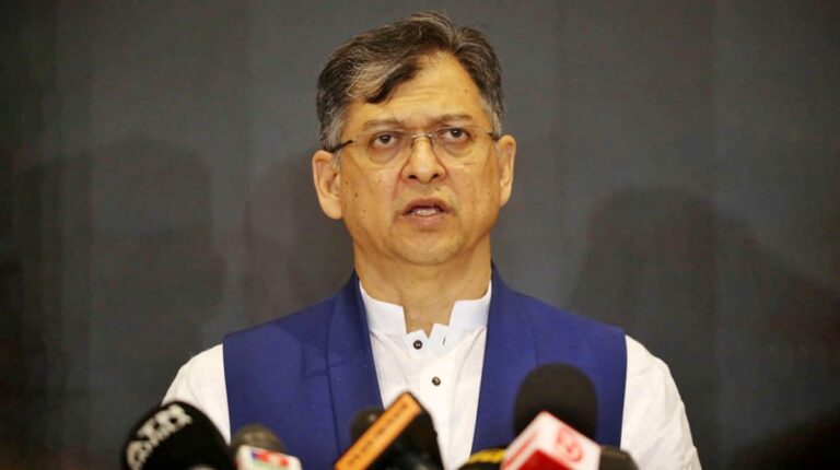 “জামায়াতের সঙ্গে জোটের সম্ভাবনা নেই, কাদের সাথে জোট হবে তা সময়ই বলে দেবে”-সালাহউদ্দিন আহমেদ