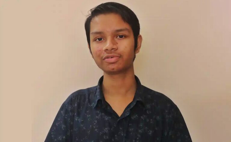 এসএসসিতে ১৩০০ নম্বরের মধ্যে ১২৮৫ পেয়েছে চট্টগ্রামের নাসিরাবাদ স্কুলের শিক্ষার্থী নিবিড় কর্মকার