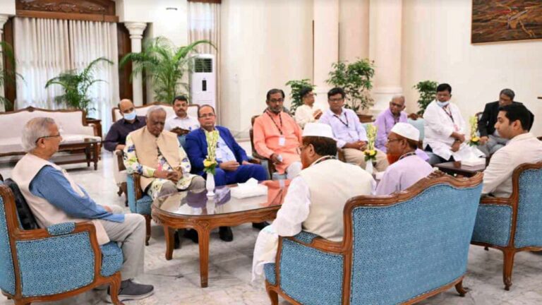 “গন্ডগোল লাগিয়ে নির্বাচনের আয়োজনকে ভন্ডুল করার চেষ্টা চলছে”-প্রধান উপদেষ্টা