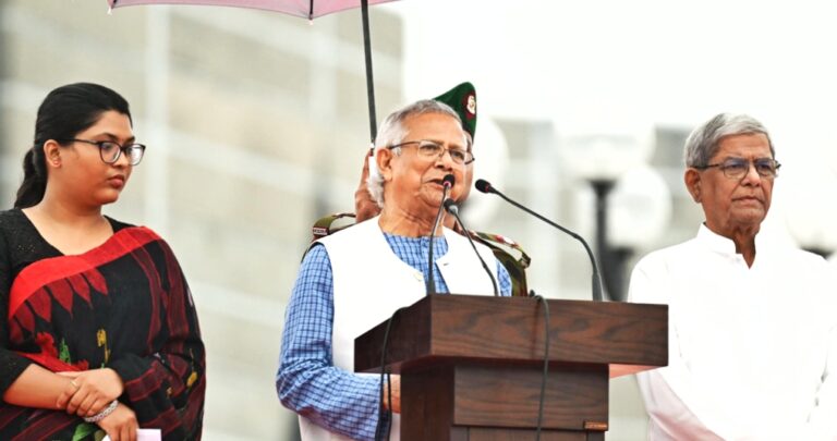 জুলাই ঘোষণাপত্র পাঠ করলেন প্রধান উপদেষ্টা, শহীদদের ‘জাতীয় বীর’ ঘোষণা
