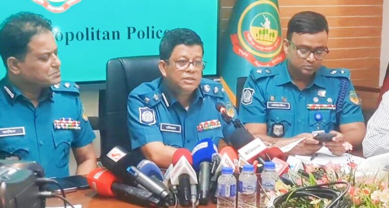 “খতিব মোহেববুল্লাহ শিকল লাগিয়ে নিজেই অপহরণের নাটক সাজান”-পুলিশ