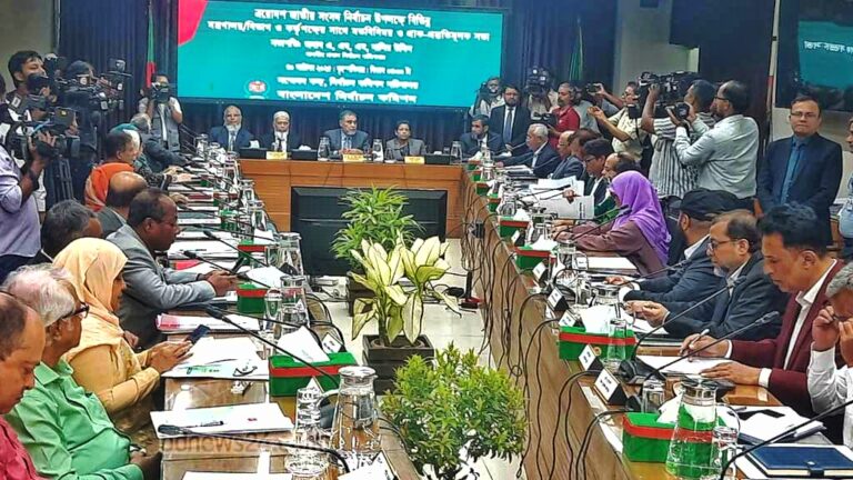 ত্রয়োদশ সংসদ নির্বাচনের তফসিল ঘোষণার পর প্রশাসন-পুলিশে রদবদল চায় ইসি