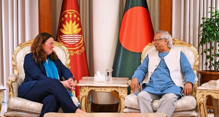 “আওয়ামী লীগ নির্বাচনে অংশ নিতে পারবে না”-প্রধান উপদেষ্টা