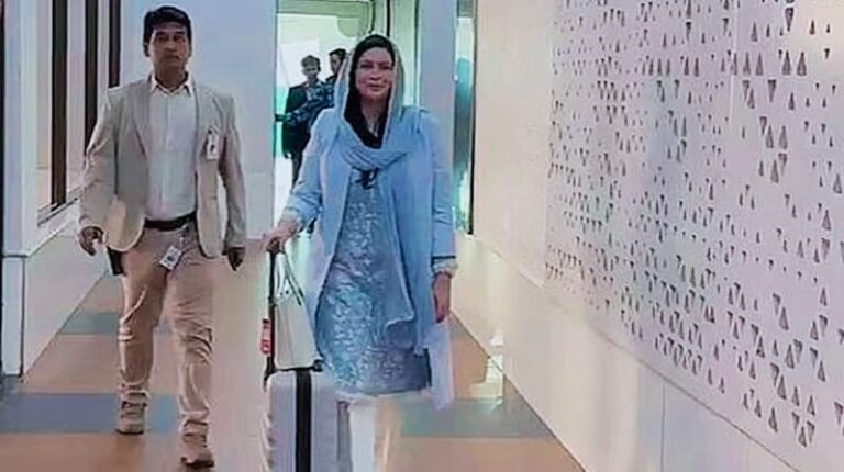 দেশে পৌঁছে খালেদা জিয়াকে দেখতে এভারকেয়ারে জুবাইদা রহমান
