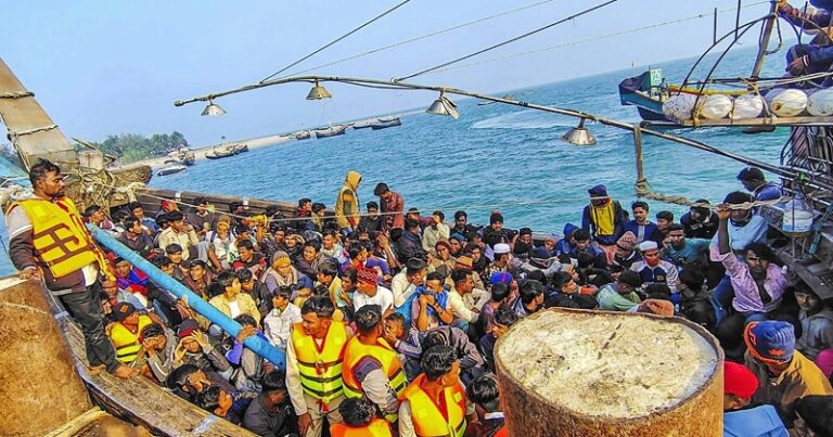 সমুদ্রপথে অবৈধভাবে মালয়েশিয়া যাওয়ার চেষ্টা: দালালচক্রের ১০ সদস্যসহ আটক ২৭৩