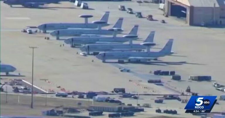 ২০০ মার্কিন পাইলটের আবাসন গুঁড়িয়ে দিলো ইরান, কয়েকটি যুদ্ধবিমান ধ্বংস