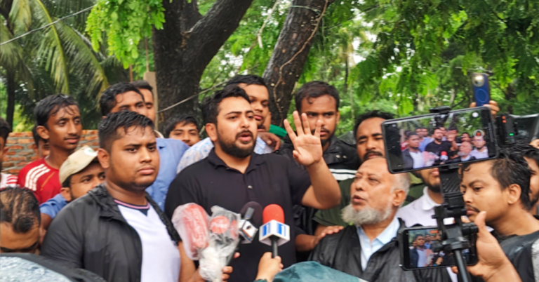 “বেড়িবাঁধের বরাদ্দের এক টাকাও দুর্নীতি হতে দেব না”-নাহিদ ইসলাম