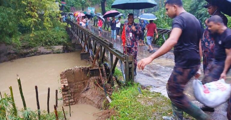 বন্যাকবলিত ১১ জেলায় উদ্ধার ও ত্রাণ কার্যক্রমে বিজিবি মোতায়েন