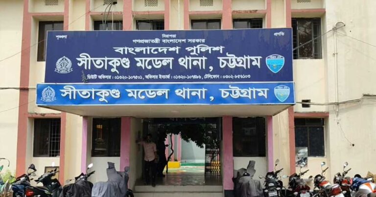চট্টগ্রামের সীতাকুণ্ডে অভিযানের পর বৃদ্ধার মৃত্যু নিয়ে ধোঁয়াশা, পাল্টাপাল্টি দাবি 