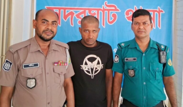 সিএমপির সদরঘাট থানা পুলিশের অভিযান: ২০০ পিস ইয়াবা ট্যাবলেটসহ ১৫ মামলার আসামি এক মাদক কারবারি গ্রেফতার