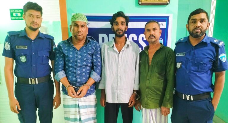 চট্টগ্রামের বোয়ালখালী থানা পুলিশের অভিযান: সন্ত্রাস বিরোধী আইনে ৩ জন আসামী গ্রেফতার